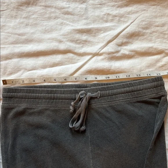 Wilt Twist Shrunken Sweatpants in Washed Black - Picture 4 of 7